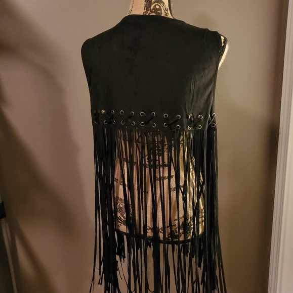 BOHO FAUX SUEDE FRINGE VEST - Picture 2 of 2
